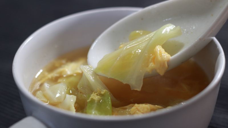 美味とろで簡単！キャベツとたまごの中華スープ