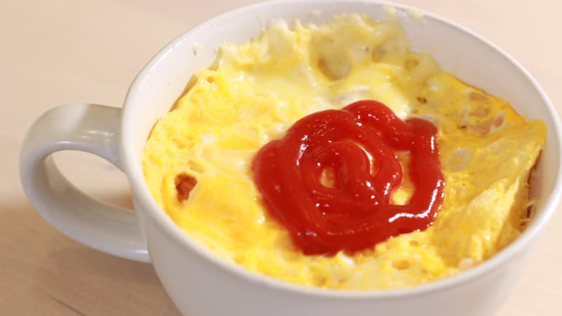 レンチンで簡単！マグカップで作るオムライス